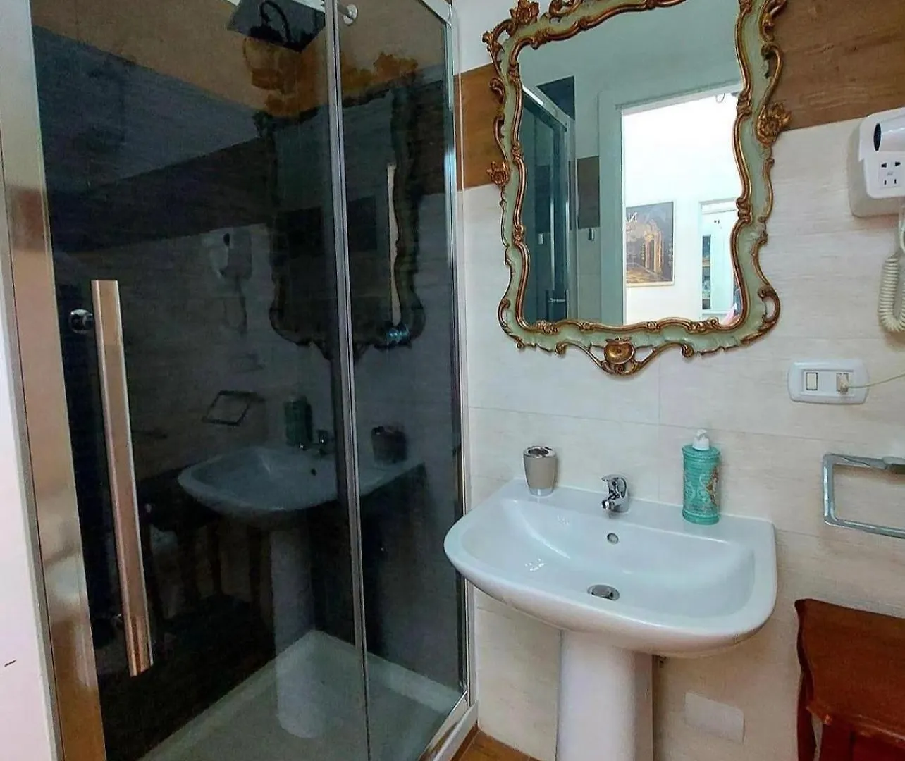 Domus Carbonari Apartment Naples Italy